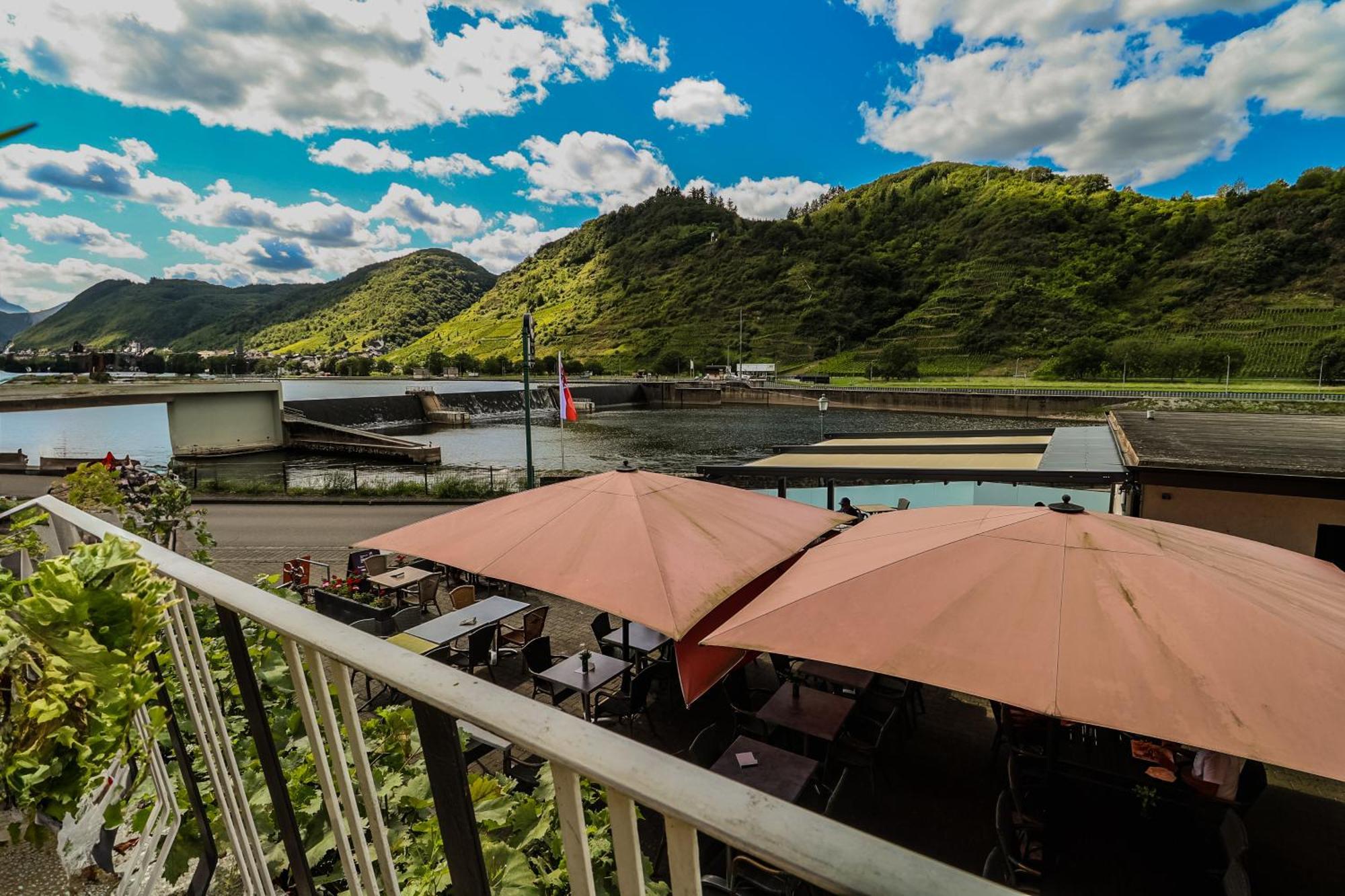 Exklusive Moselidylle: Fewo Mit Traumhaftem Staustufenblick, Netflix, Terrasse Neef 외부 사진
